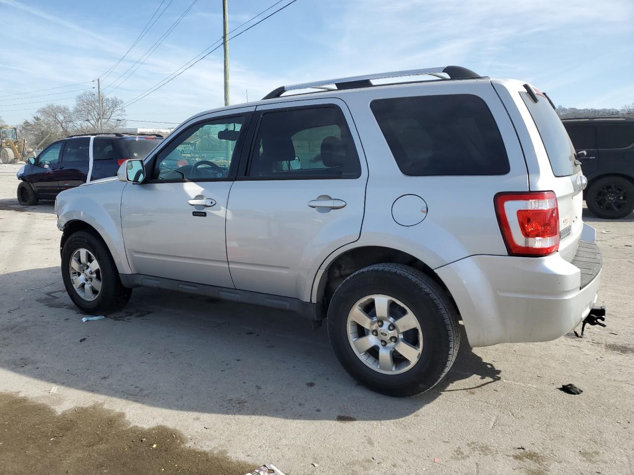2011 Ford Escape - Image 2