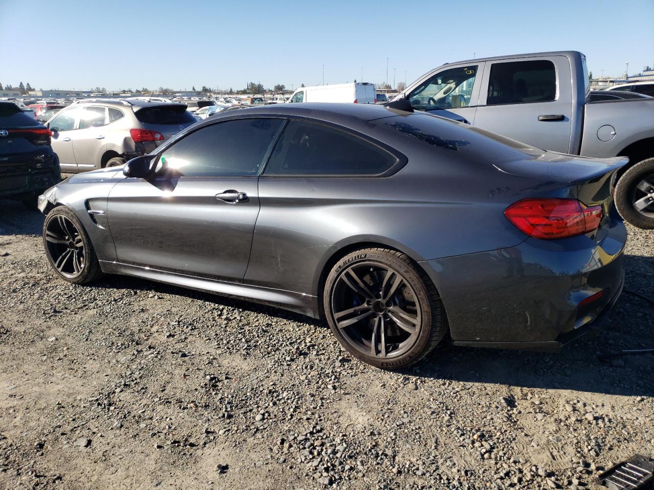 VIN WBS3R9C54GK336532 2016 BMW M4 no.2