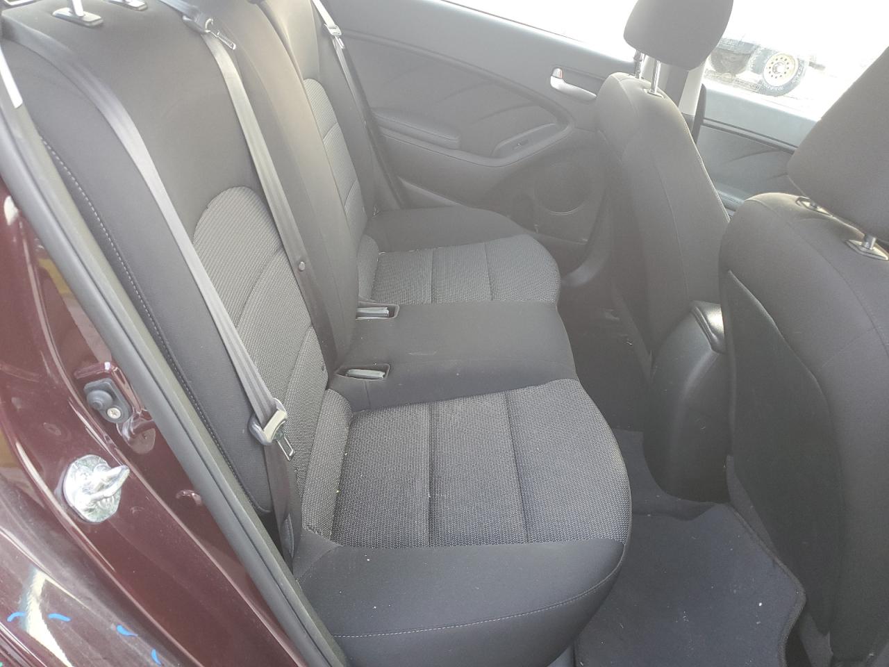 2018 Kia Forte - Image 10