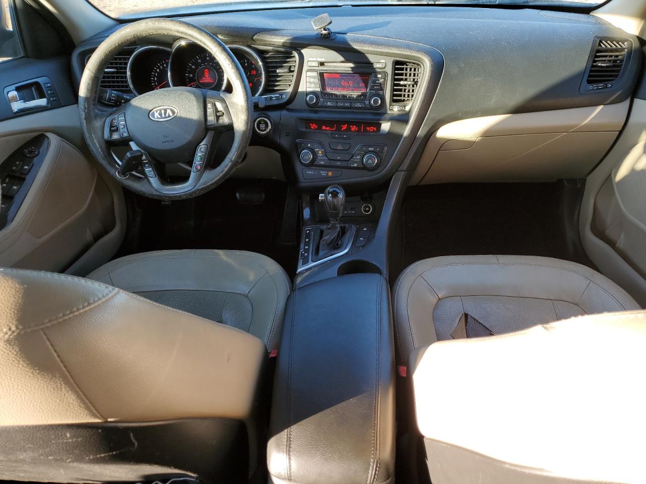 2011 Kia Optima - Image 8