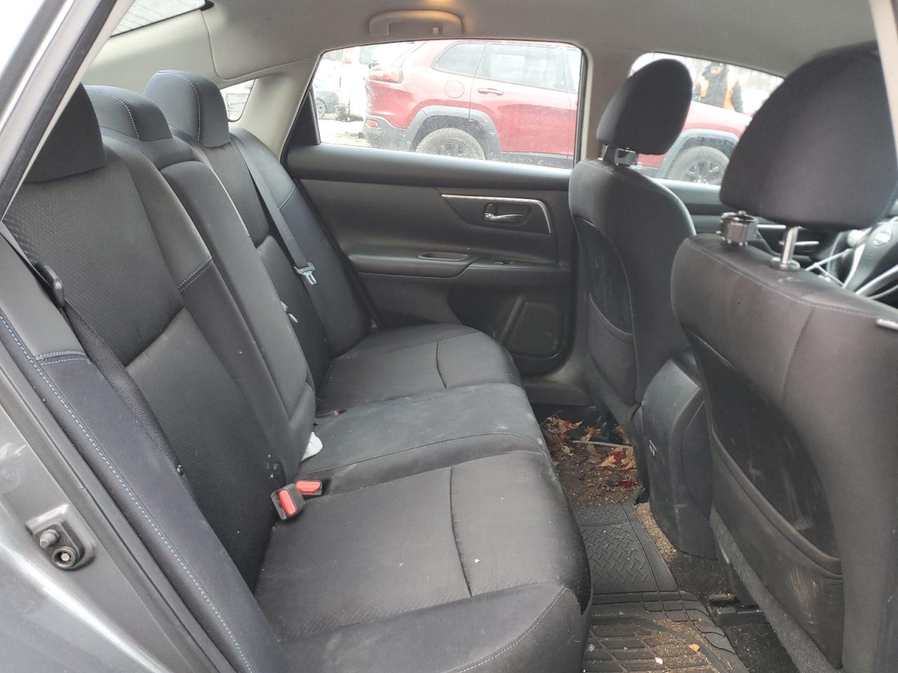 2017 Nissan Altima - Image 10