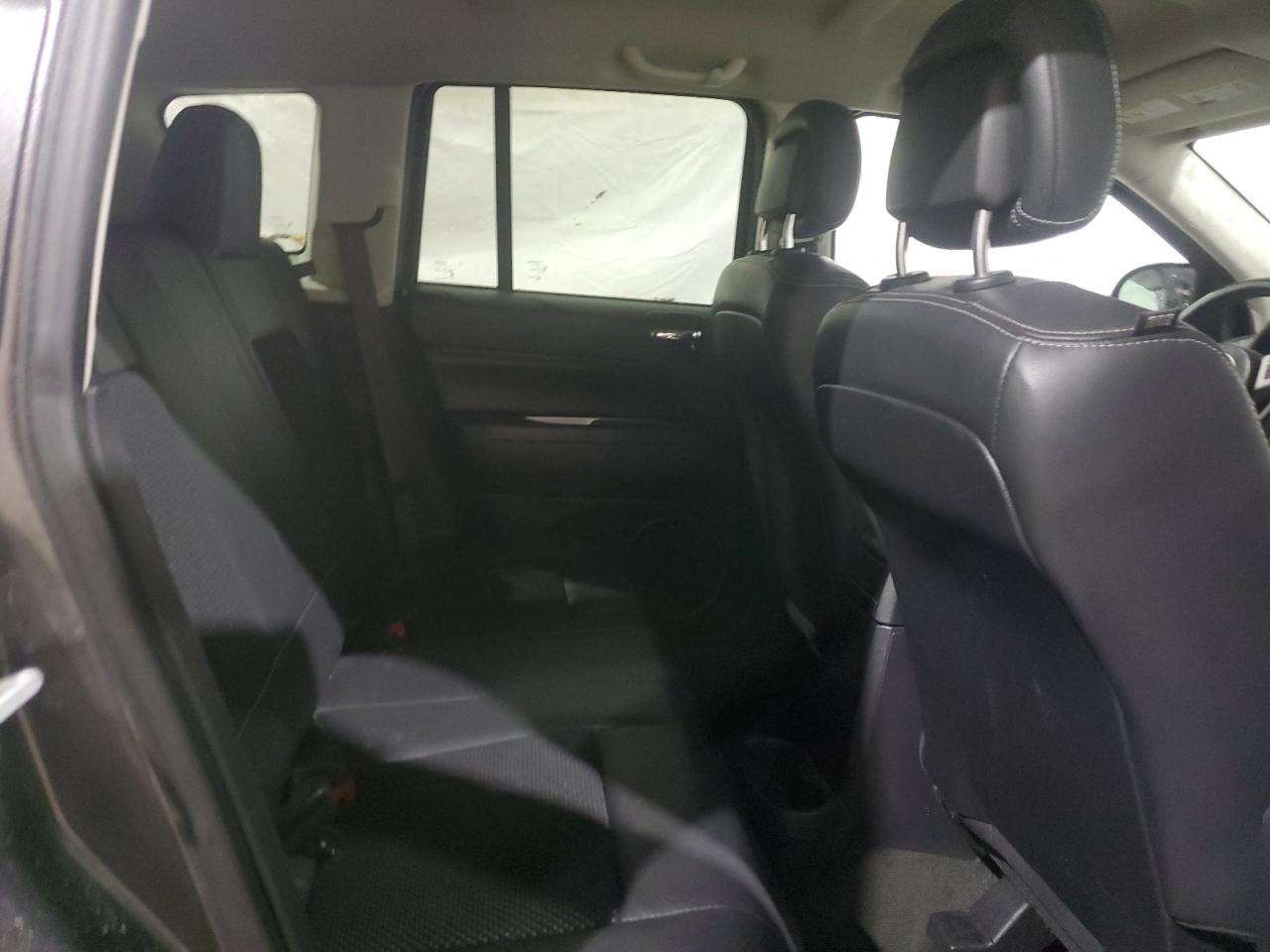2016 Jeep Compass - Image 10