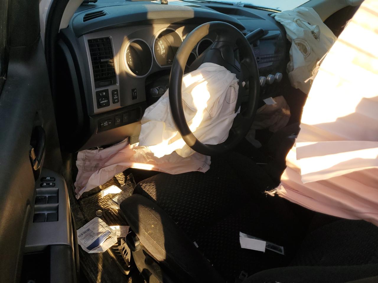 2012 Toyota Tundra - Image 8