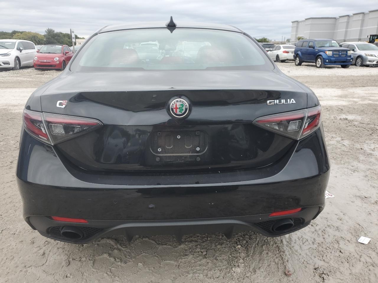 2024 Alfa Romeo Giulia - Image 6