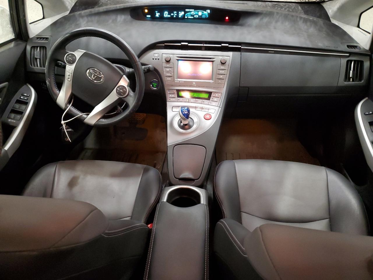 2012 Toyota Prius - Image 8