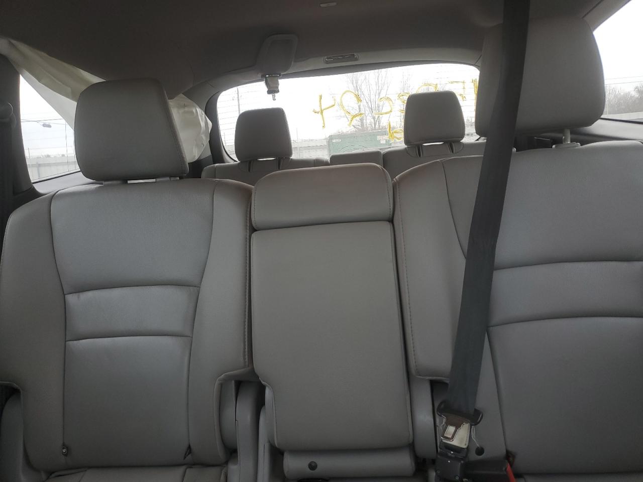 2017 Honda Pilot - Image 10