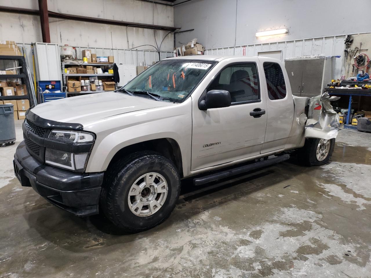 2004 Chevrolet Colorado - Image 1
