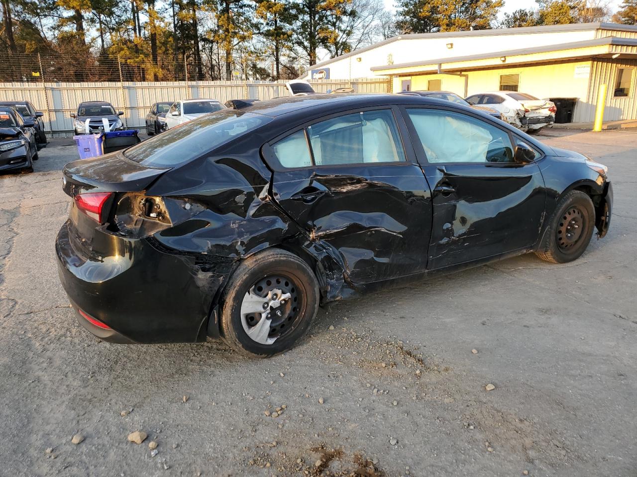 2017 Kia Forte - Image 3