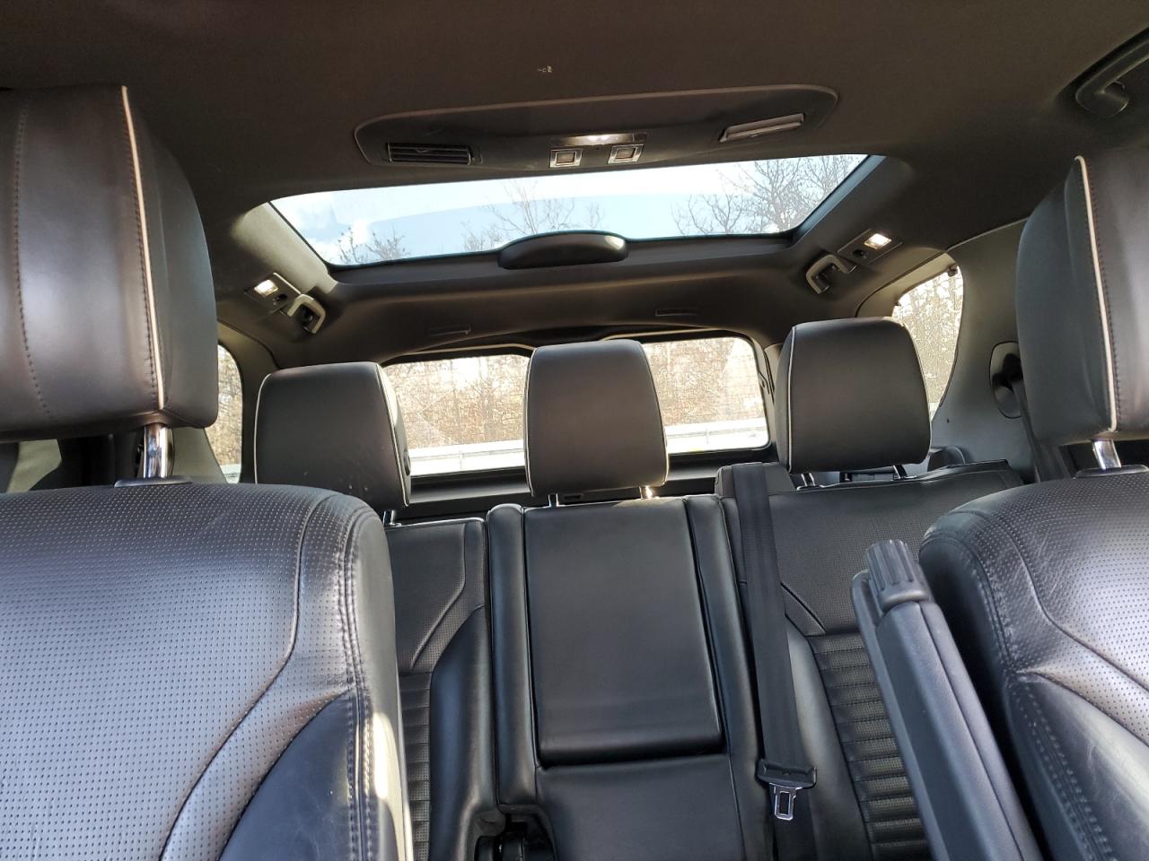 2017 Land Rover Discovery - Image 10