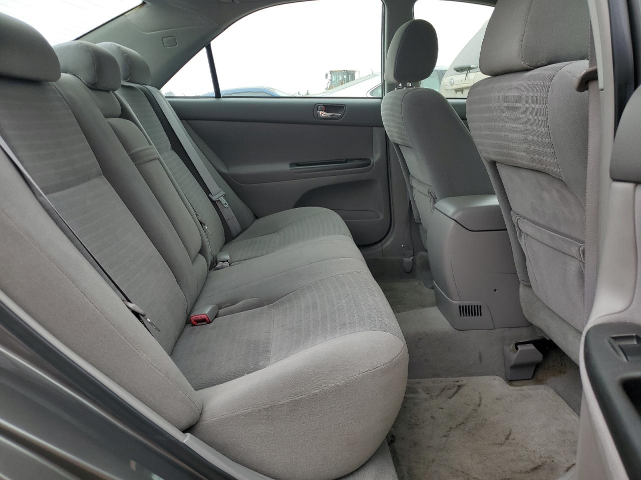2005 Toyota Camry - Image 10