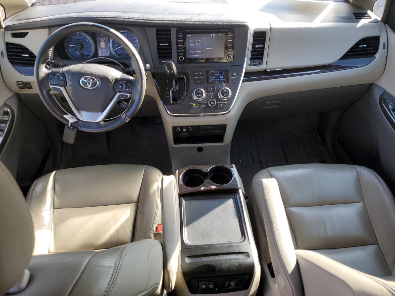 2018 Toyota Sienna - Image 8