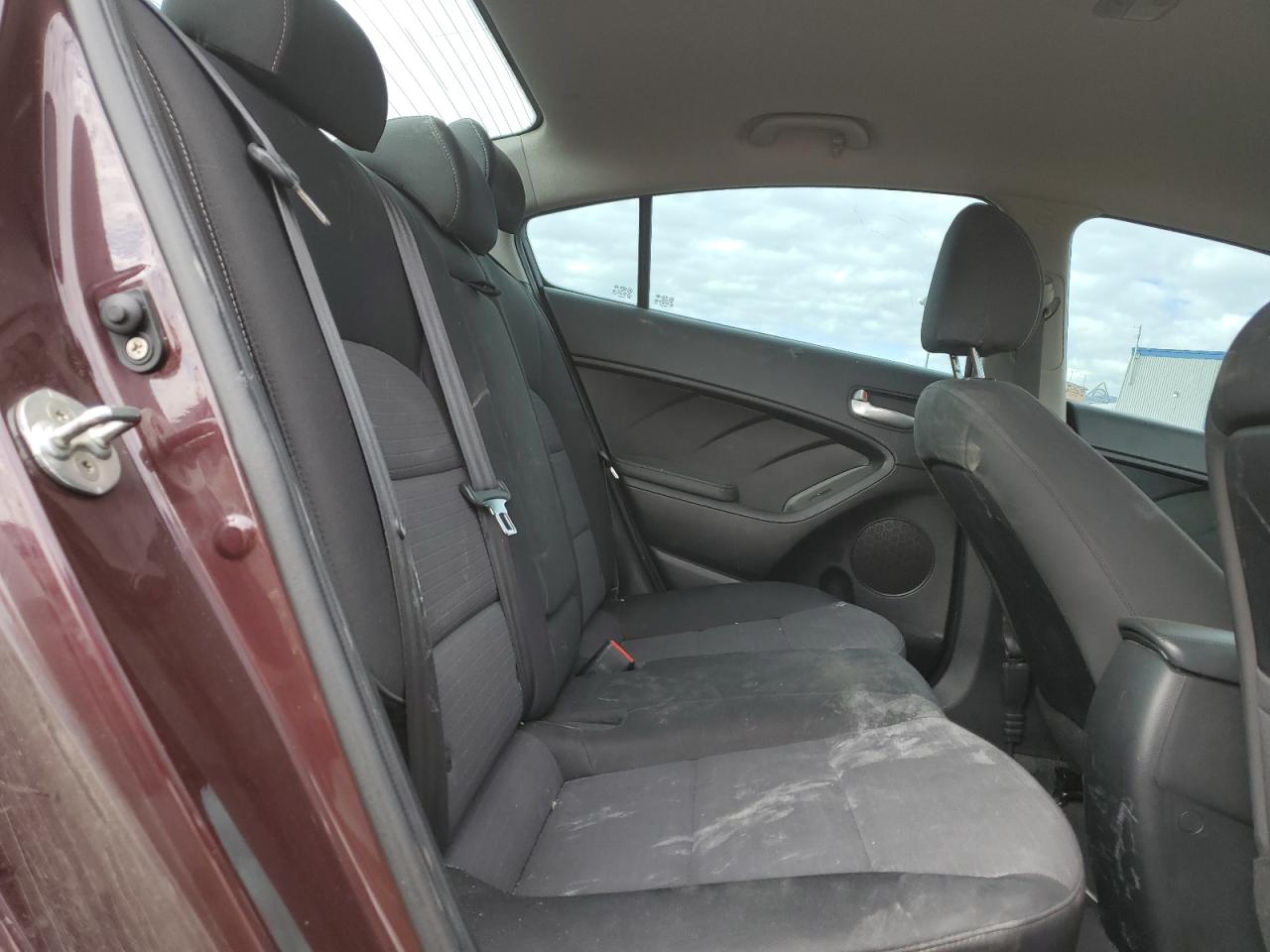 2018 Kia Forte - Image 10