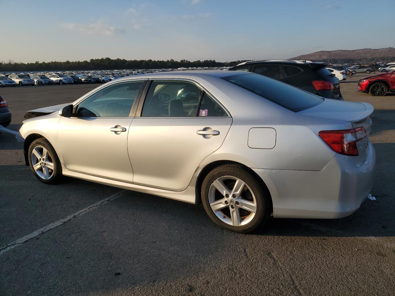 VIN 4T1BF1FK5DU255047 2013 TOYOTA CAMRY no.2