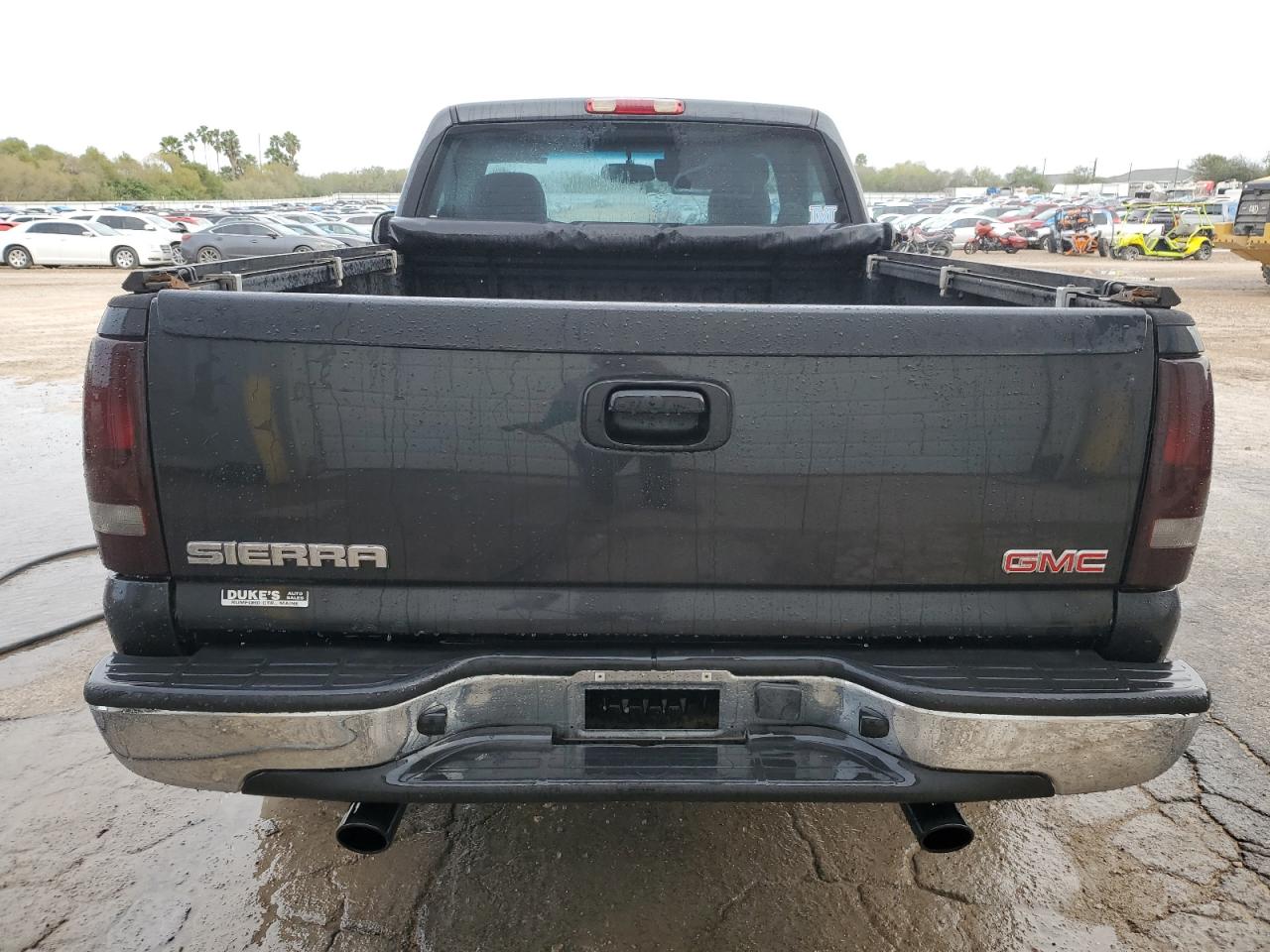 2004 GMC Sierra - Image 6