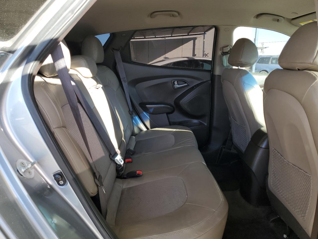 2015 Hyundai Tucson - Image 11