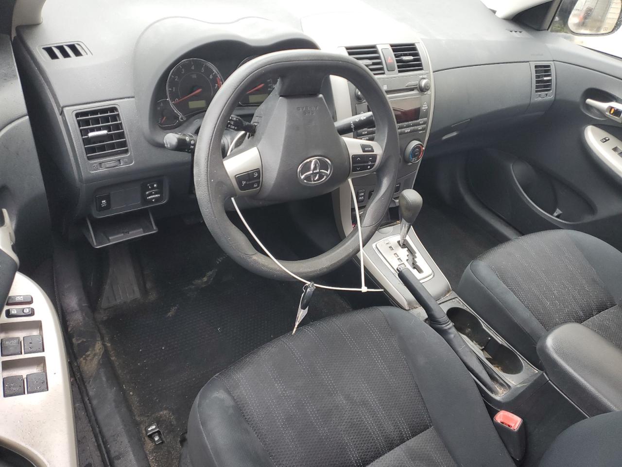 2011 Toyota Corolla - Image 8