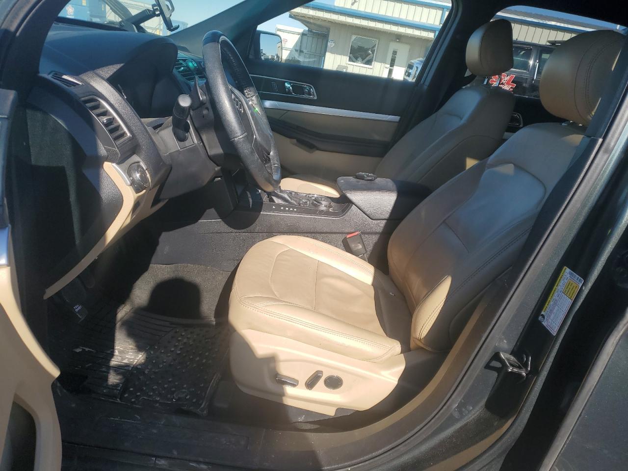 2016 Ford Explorer - Image 7