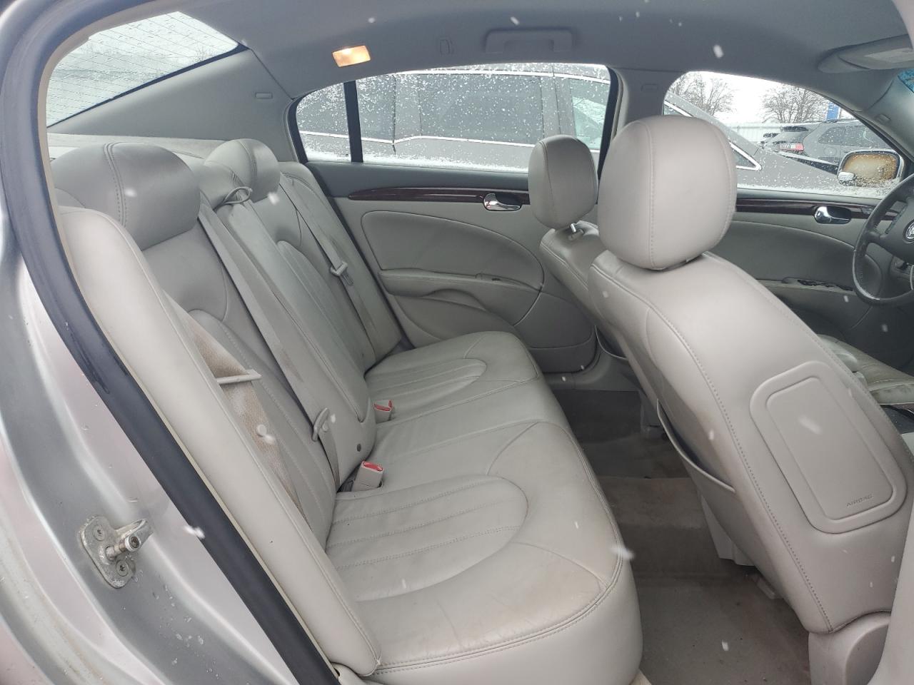 2007 Buick Lucerne - Image 10