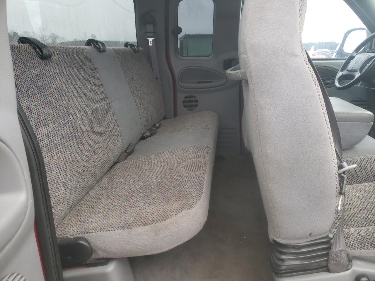2001 Dodge RAM - Image 10