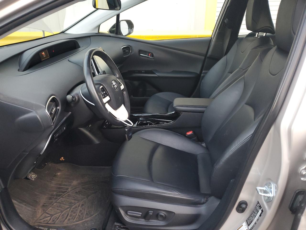 2018 Toyota Prius - Image 7