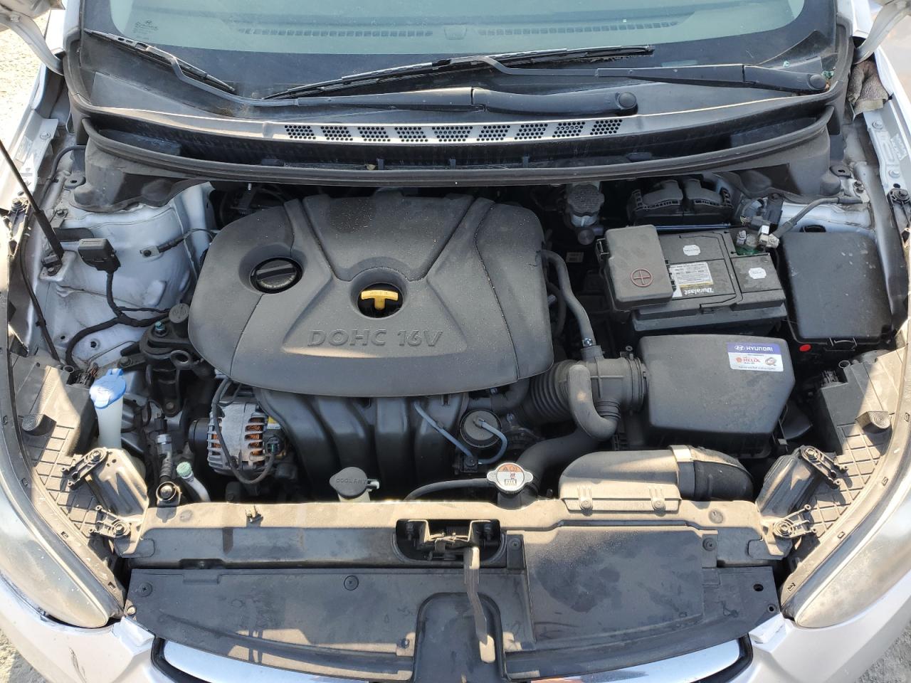 2013 Hyundai Elantra - Image 13