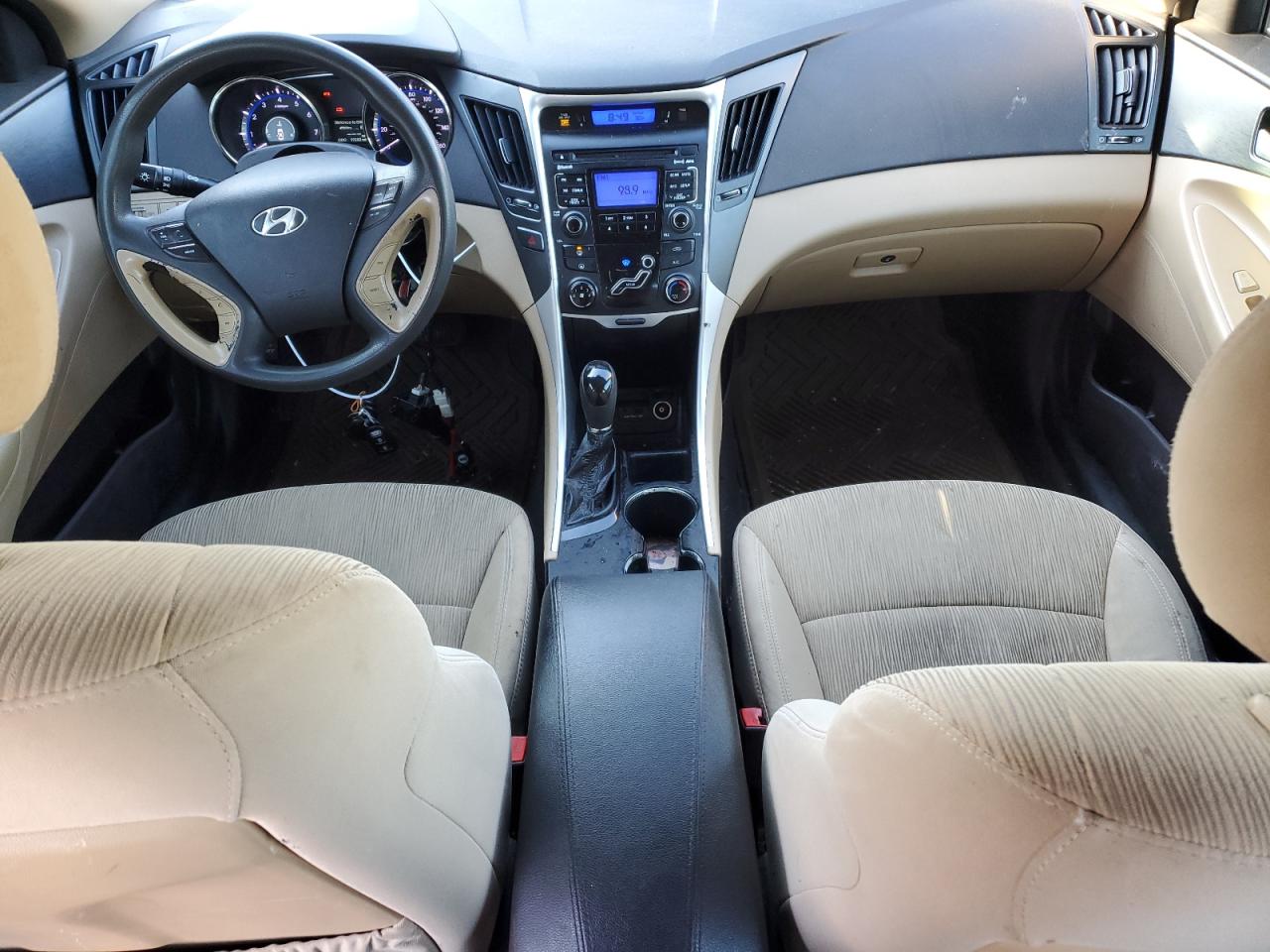 2011 Hyundai Sonata - Image 8