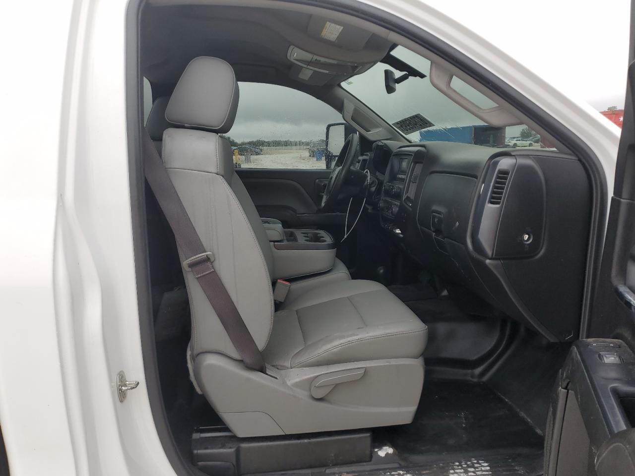 2017 Chevrolet Silverado - Image 10