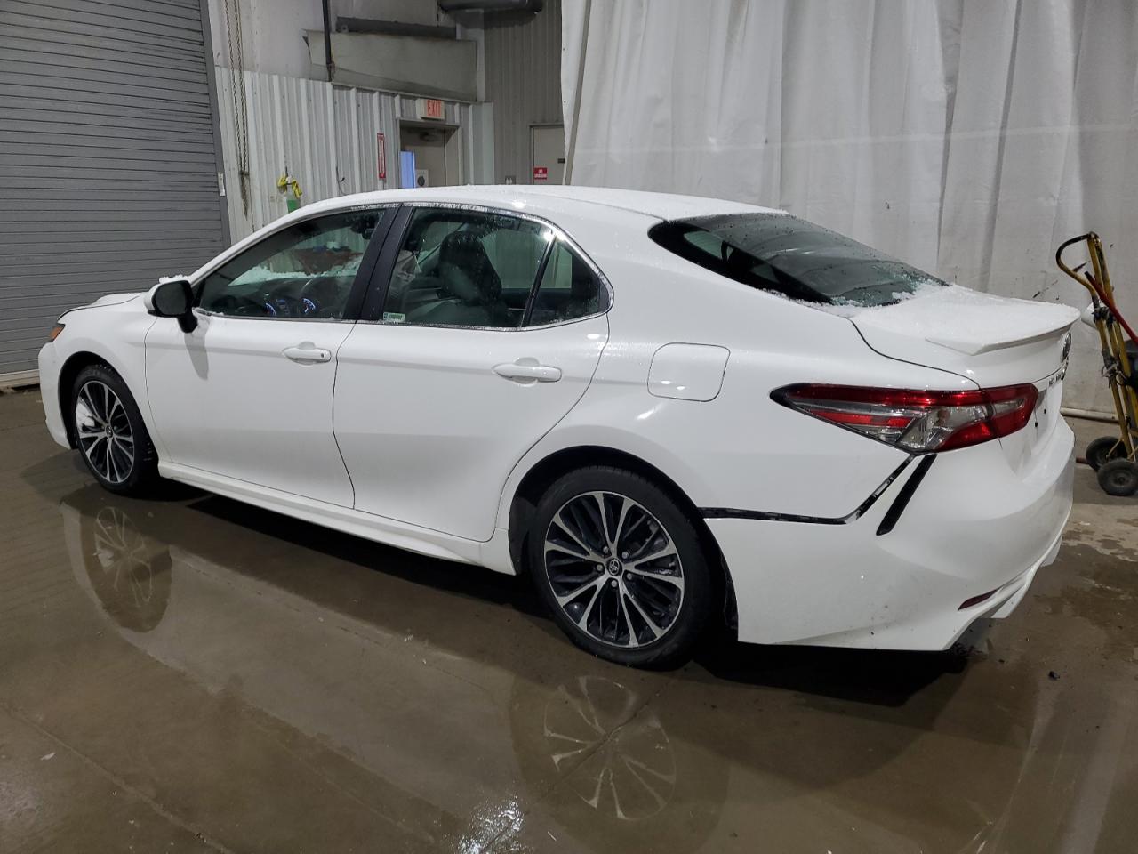 2018 Toyota Camry - Image 2