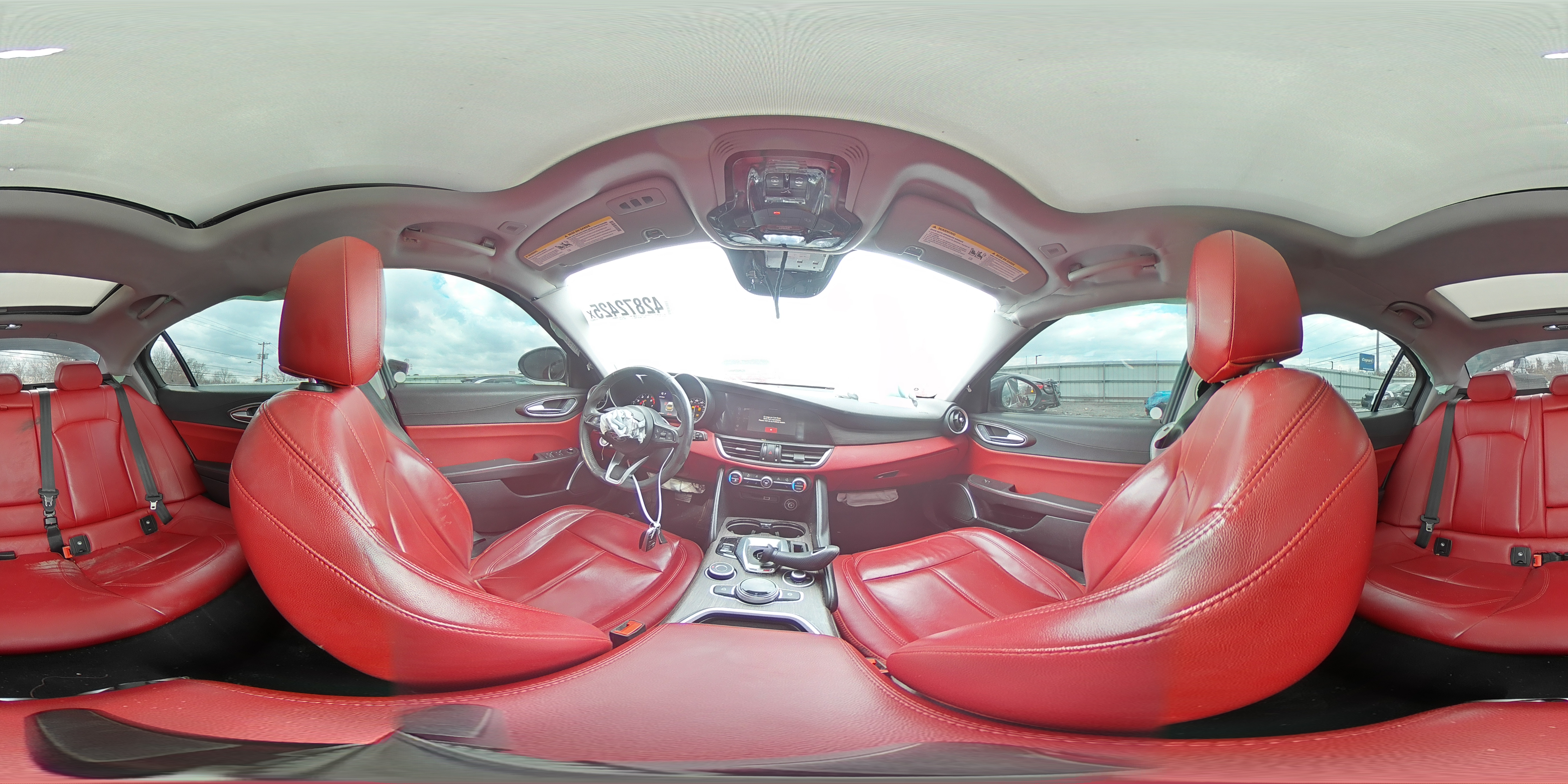 2021 Alfa Romeo Giulia - Image 12