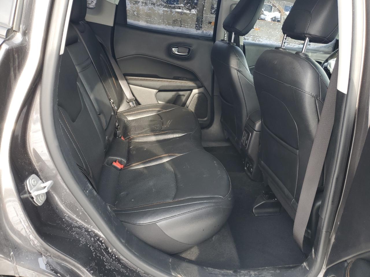 2019 Jeep Compass - Image 12