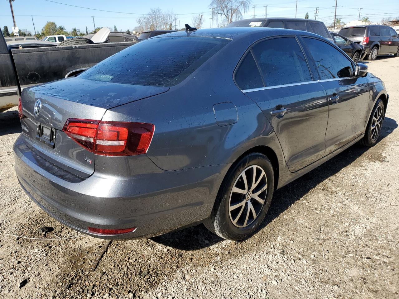 2017 Volkswagen Jetta - Image 3