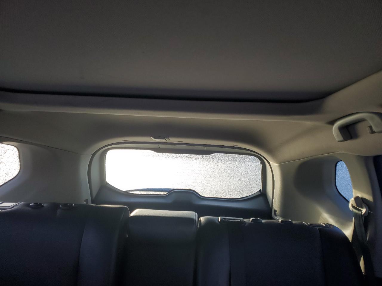 2015 Nissan Rogue - Image 10
