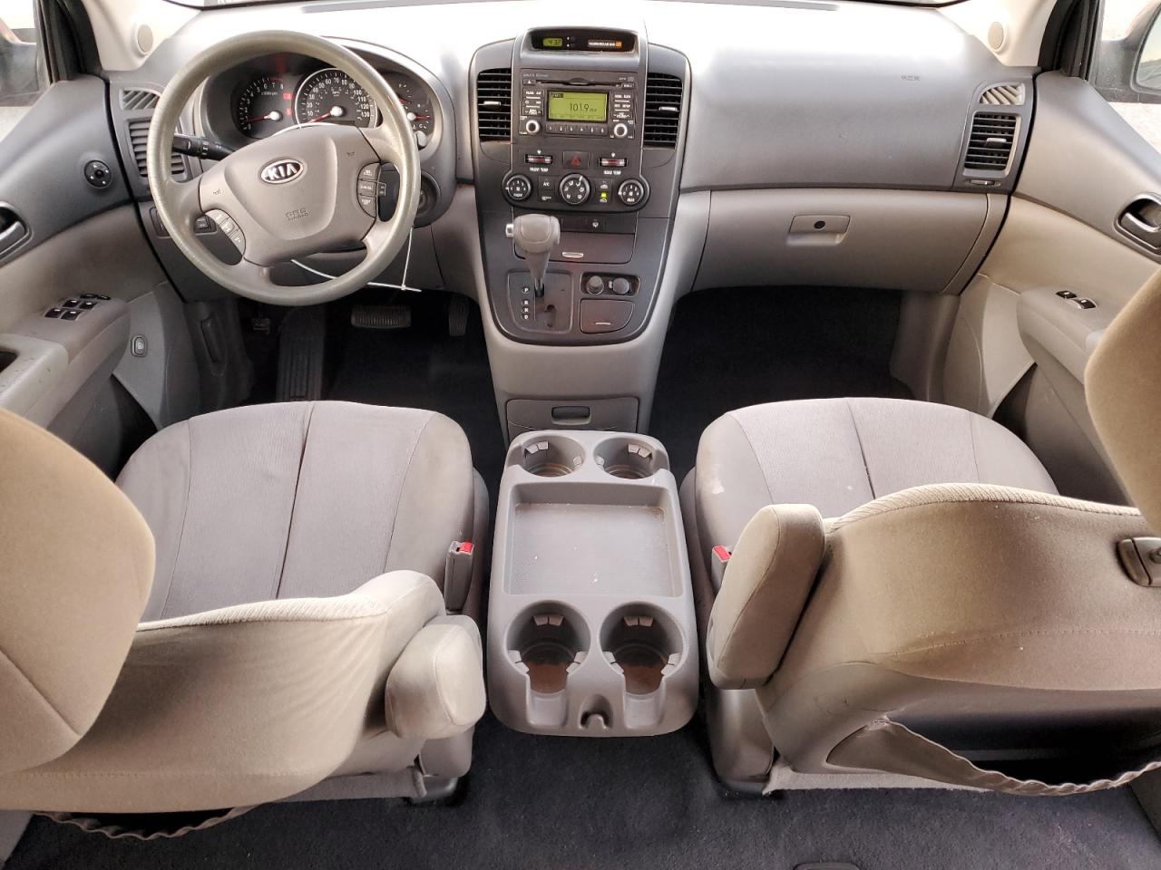 2011 Kia Sedona - Image 8