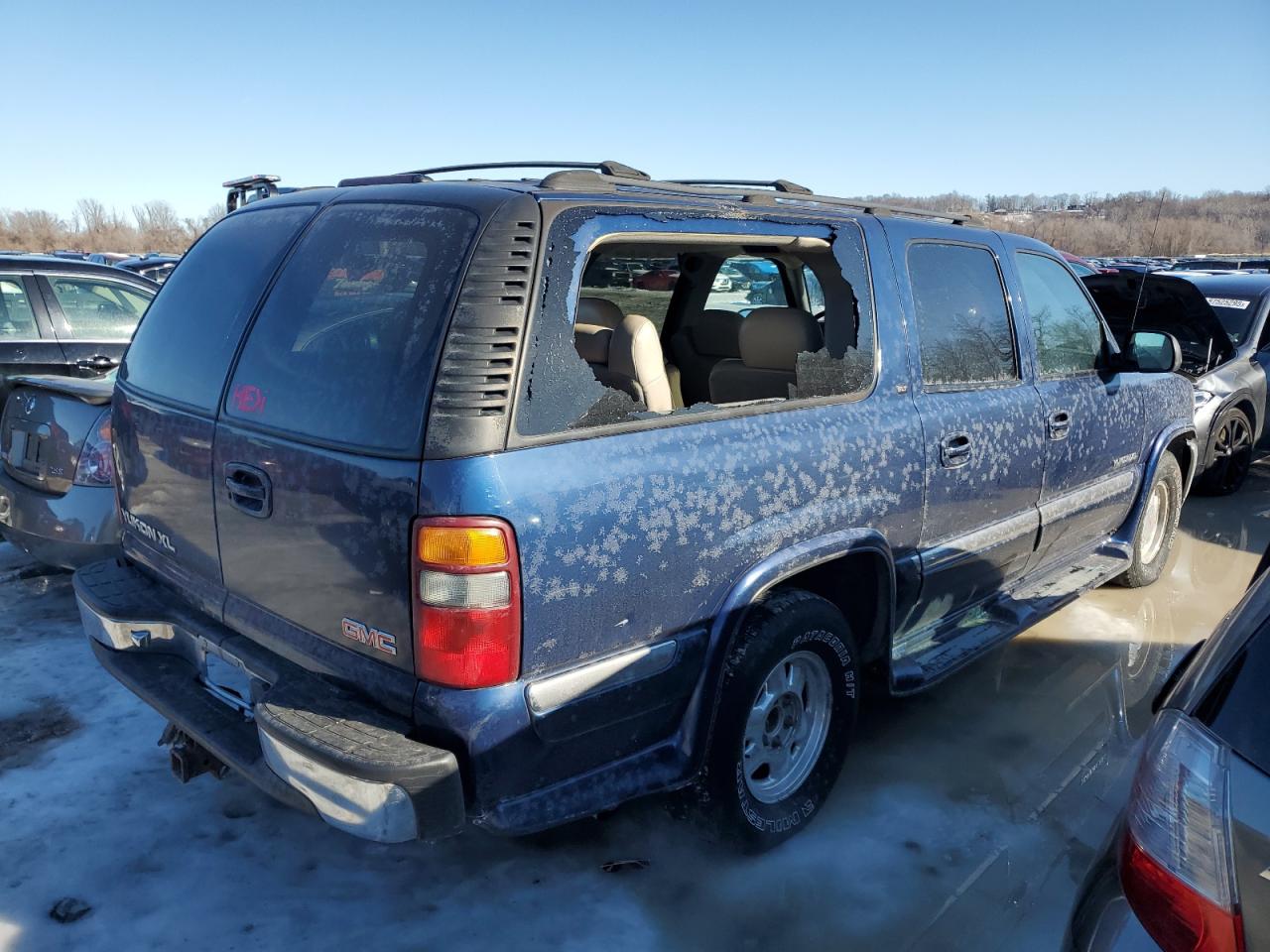 2001 GMC Yukon - Image 3