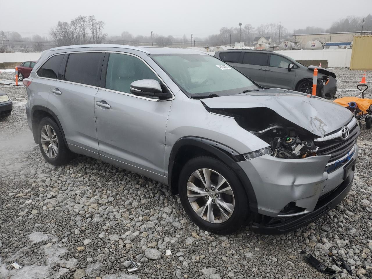 2015 Toyota Highlander - Image 4