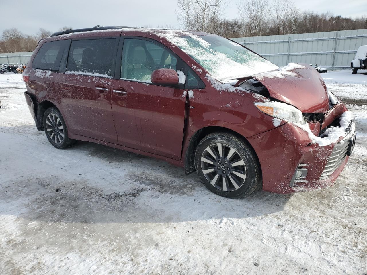2020 Toyota Sienna - Image 4