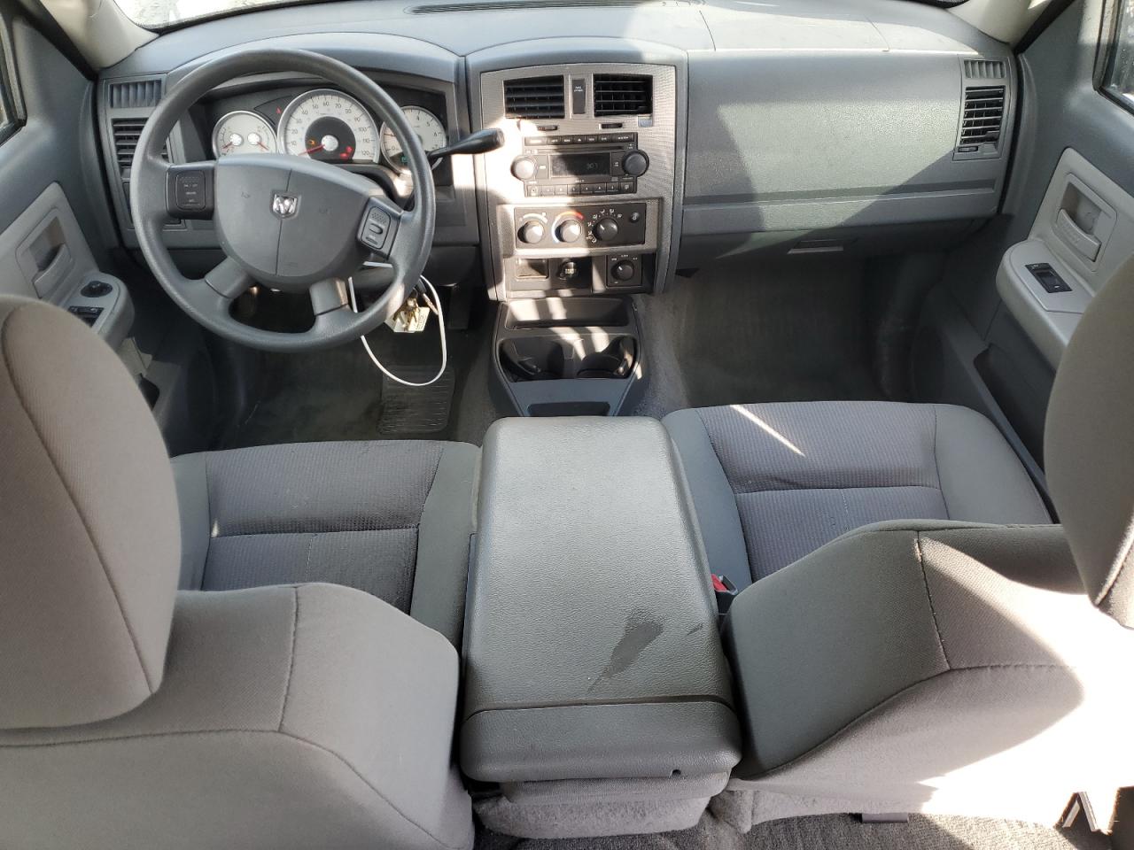 2006 Dodge Dakota - Image 8