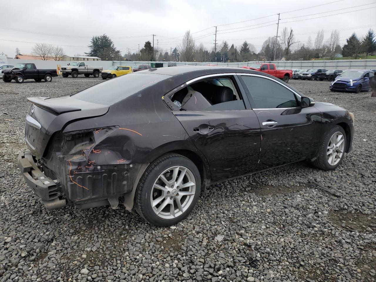 2010 Nissan Maxima - Image 3