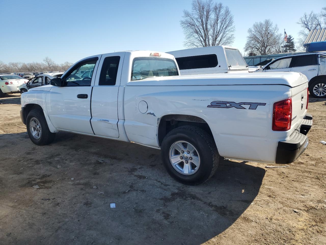 2008 Dodge Dakota - Image 2