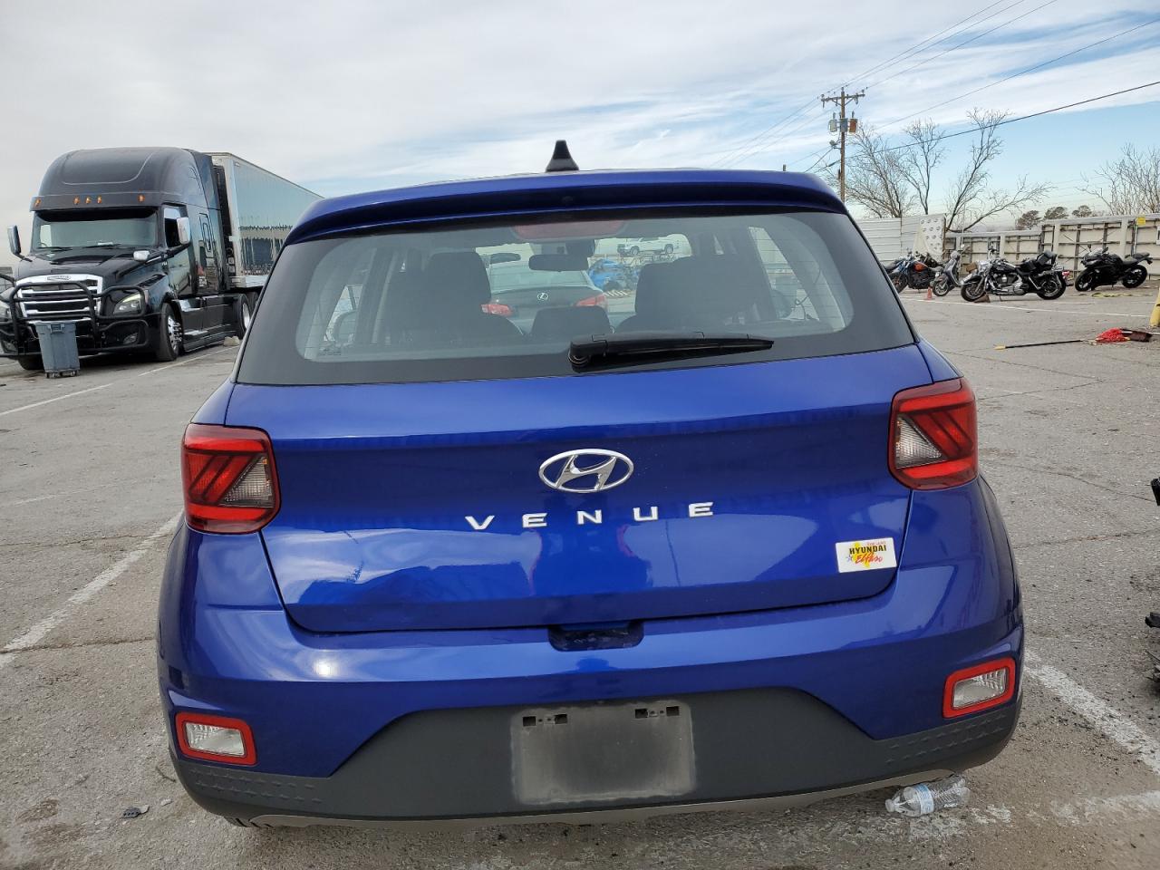 2021 Hyundai Venue - Image 6