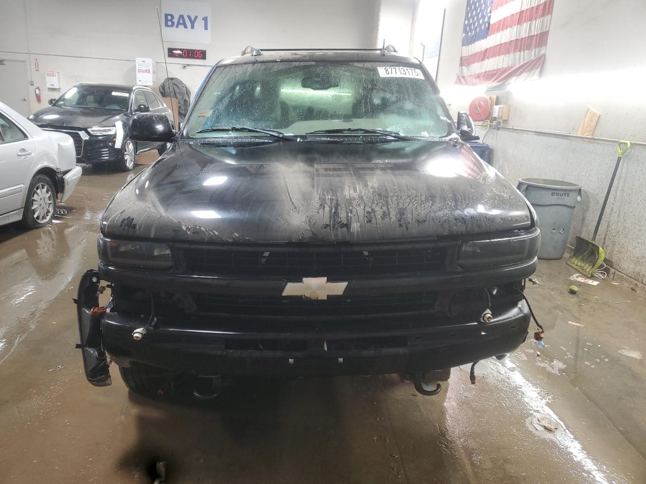 2004 Chevrolet Suburban - Image 5