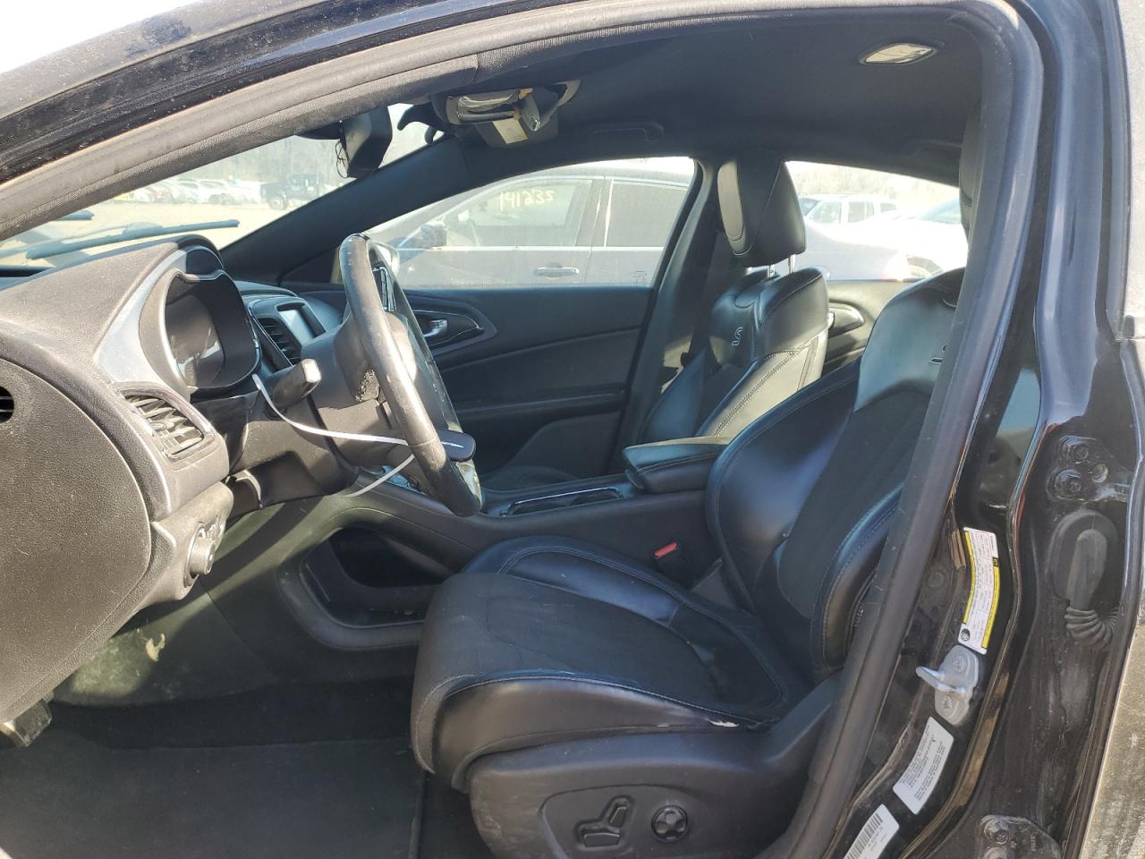 2015 Chrysler 200 - Image 7