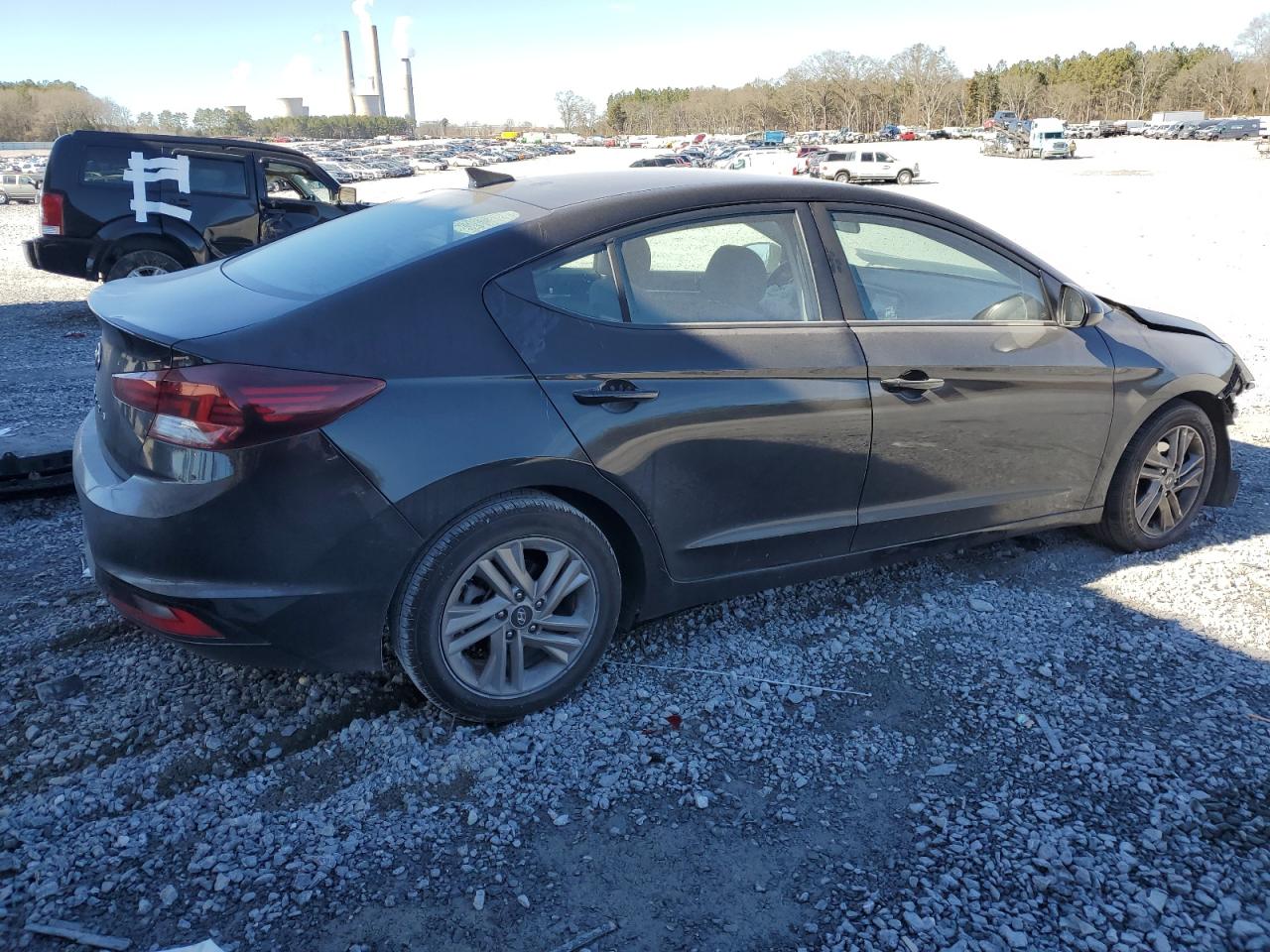 2020 Hyundai Elantra - Image 3