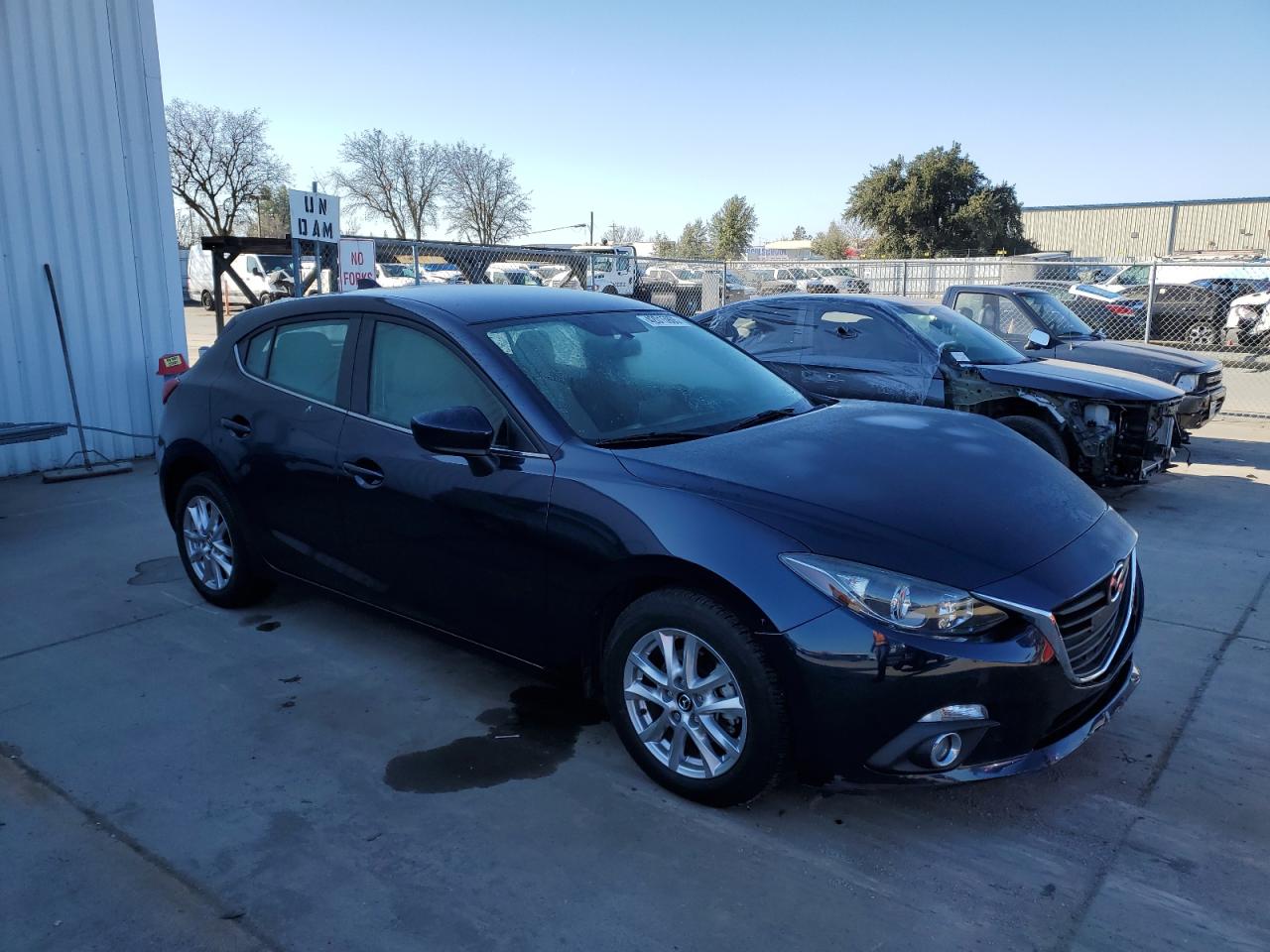 2014 Mazda 3 - Image 4