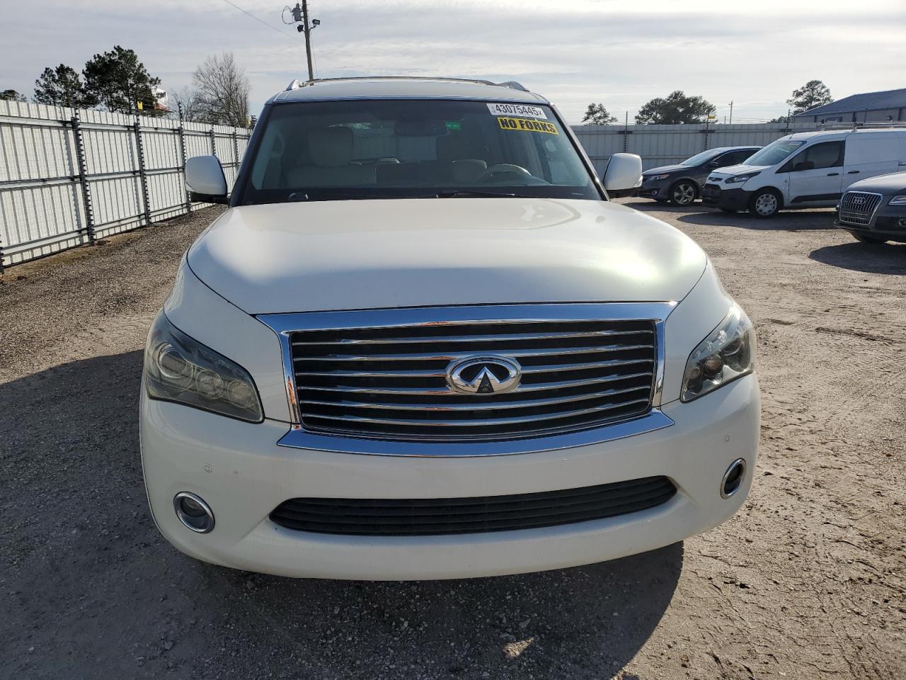2012 Infiniti QX56 - Image 5