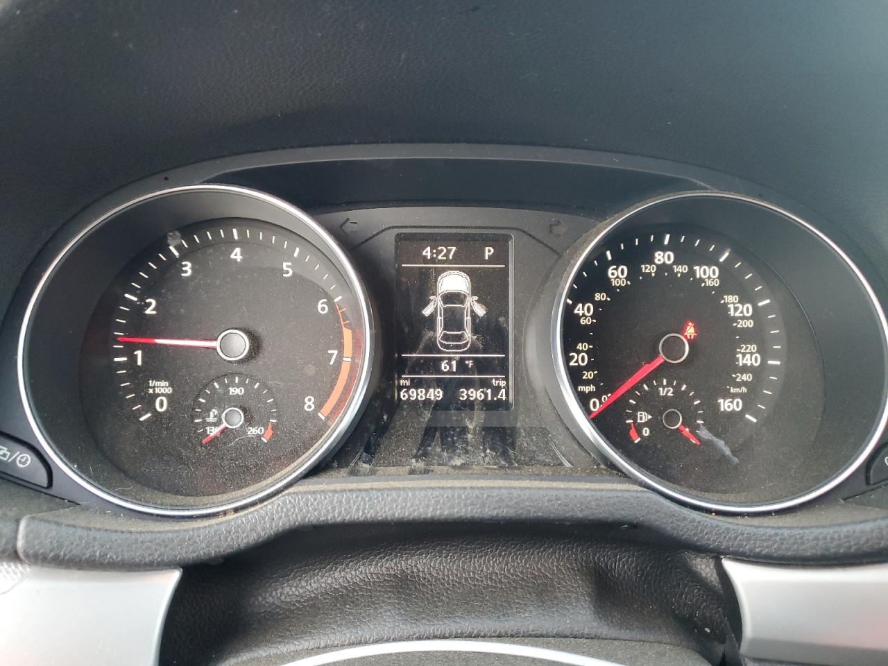 2017 Volkswagen Passat - Image 9