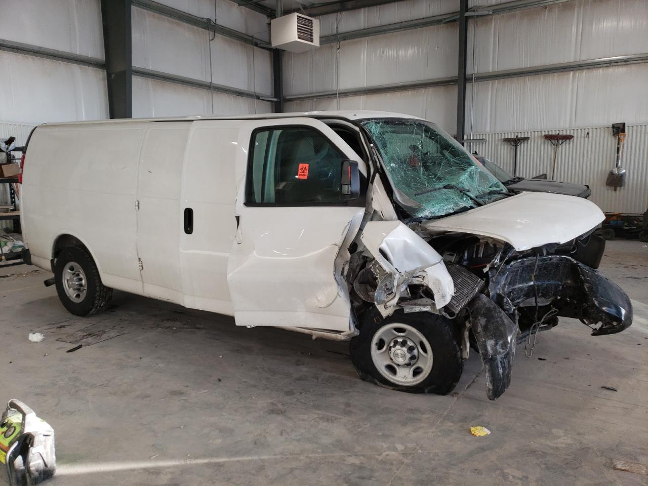 2016 Chevrolet Express - Image 4