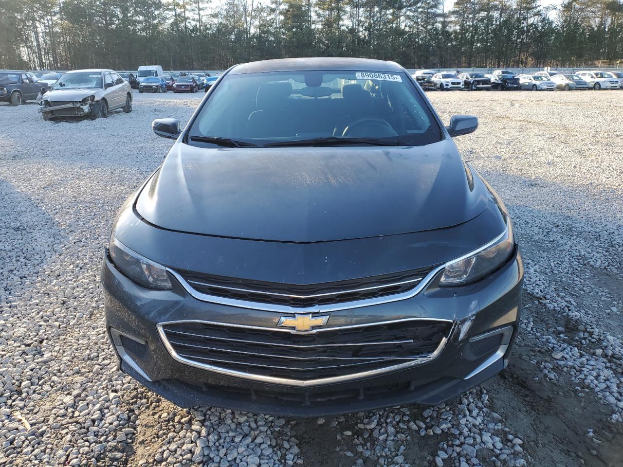 2017 Chevrolet Malibu - Image 5