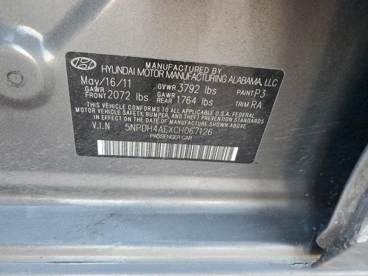 2012 Hyundai Elantra - Image 14