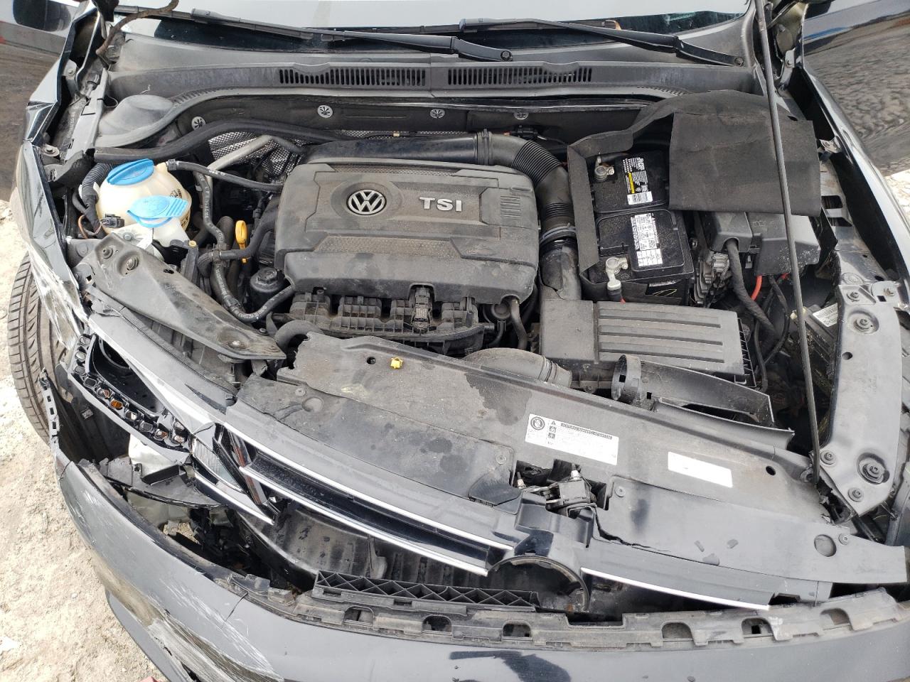 2016 Volkswagen Jetta - Image 12